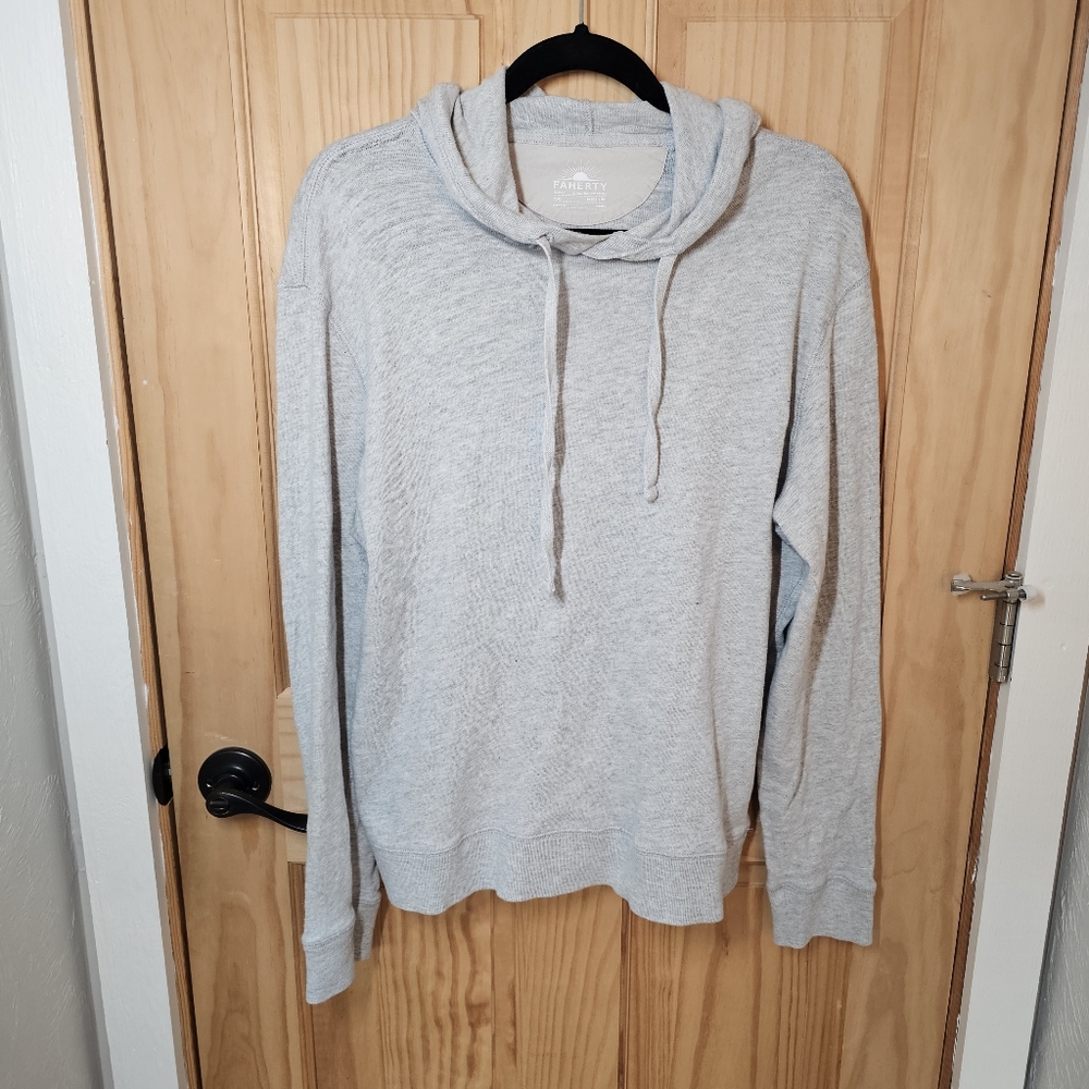EUC Gray Faherty Hoodie Pullover Men's Medium